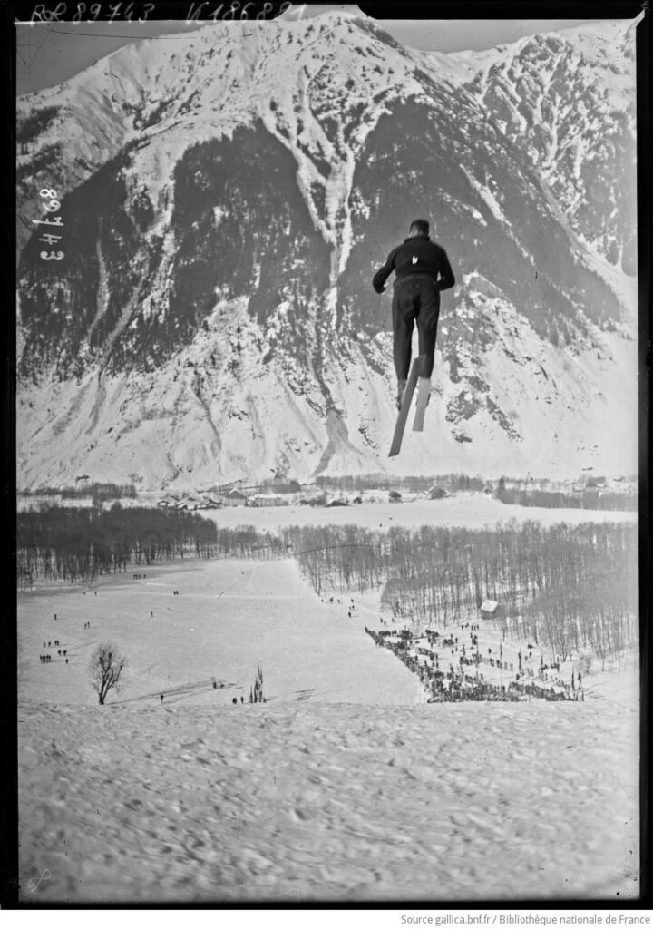 Bilde av skiløperen Johan Grøttumsbråten som hopper i Chamonix 1924